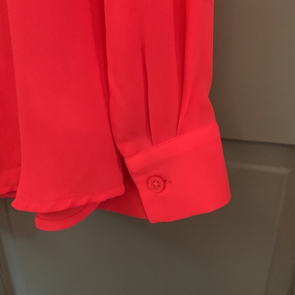 Ann Taylor red pull over top long sleeve two breast pockets extra large - Picture 4 of 4